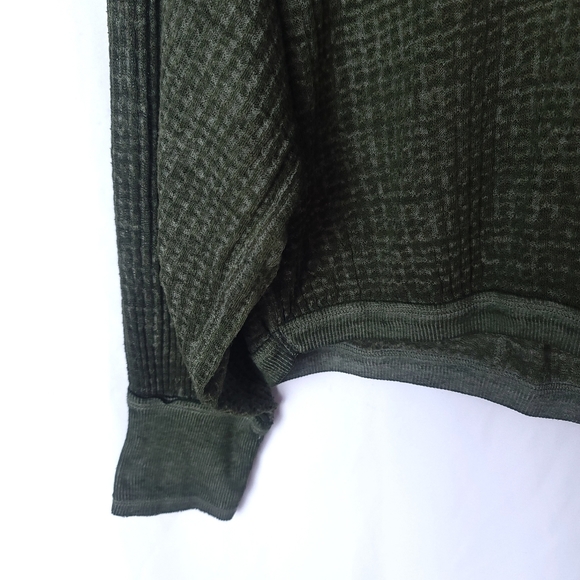 Free People Oversized Longsleeve Waffle Knit Sweater MSRP$112 - Picture 6 of 9